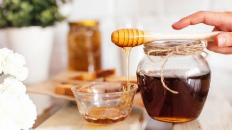 عسل و معده درد؛ آیا عسل برای اسید، رفلاکس و گرفتگی معده خوب است؟