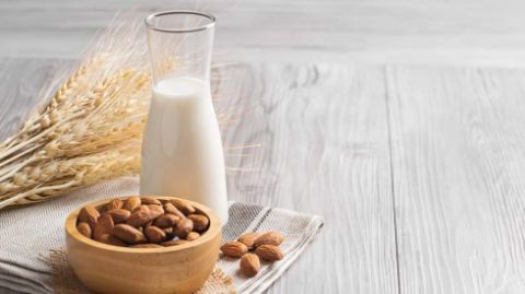طبع شیر بادام در طب سنتی چگونه است؟ سرد یا گرم؟