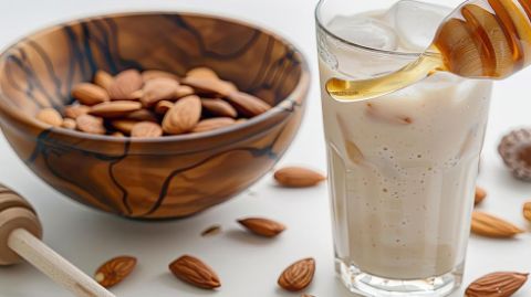 بهترین زمان مصرف شیر بادام برای چربی سوزی و استرس