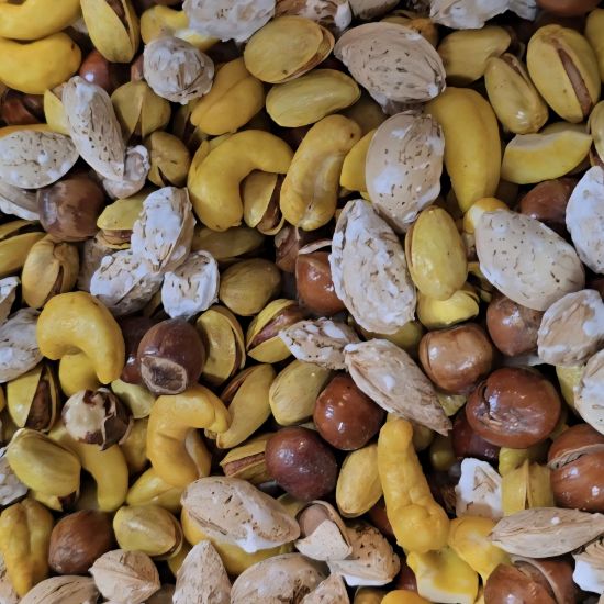 تصویر  آجیل مخلوط با پسته اکبری