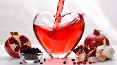 برای غلظت خون چه بخوریم؟ ۷ قاتل طبیعی لخته خون و پاکسازی رگ‌ها